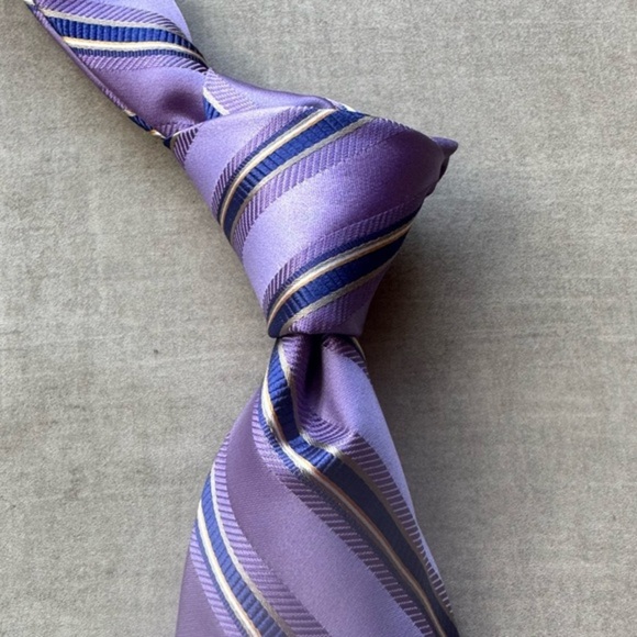 Robert Talbott RECENT Best of Class Lavender Striped Silk Tie - Picture 2 of 5